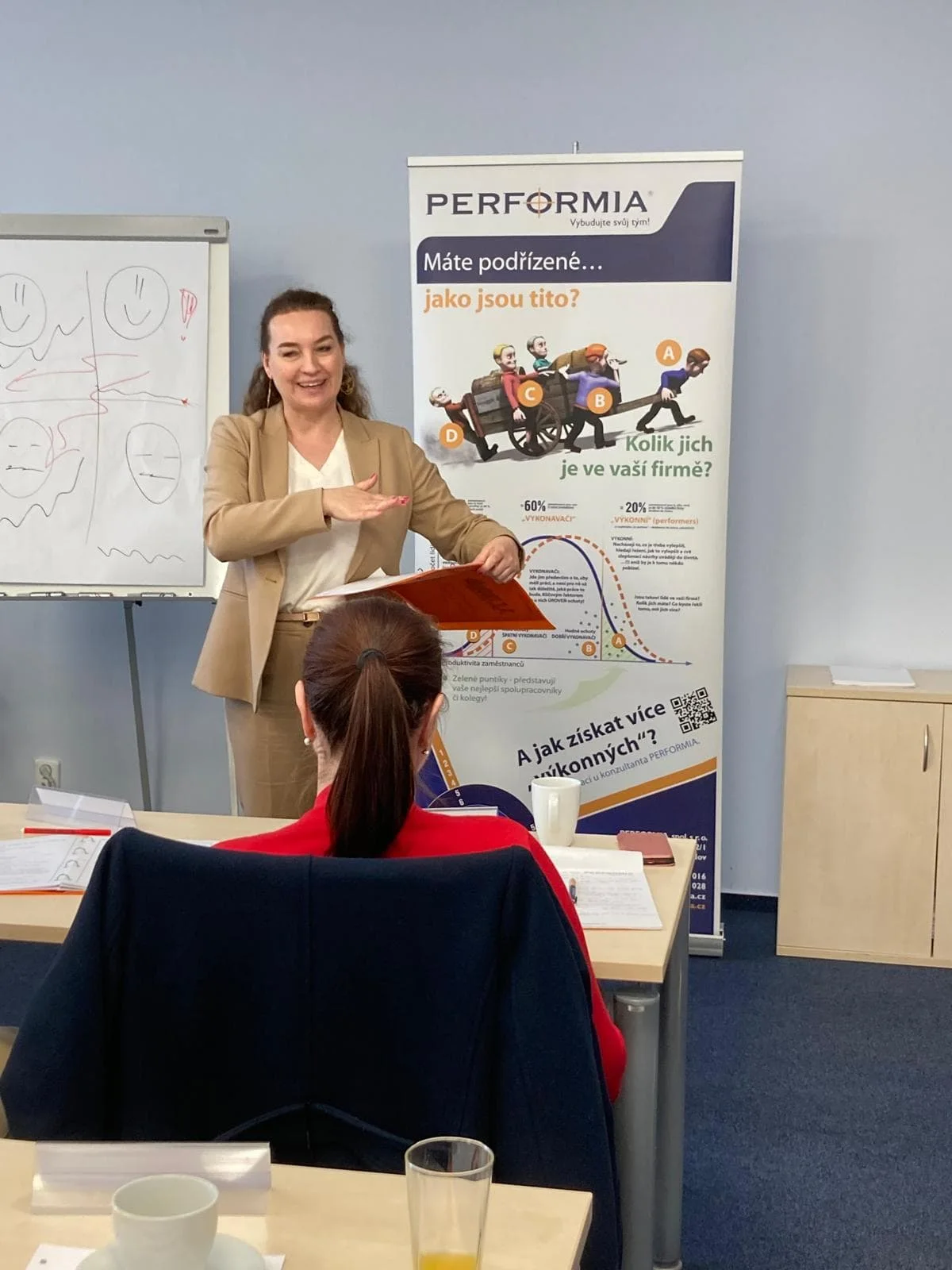 Lucie Spáčilová přednáší